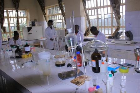 JM Pharmacien : son rôle dans la couverture sanitaire  universelle au cœur d’une conférence à Butembo