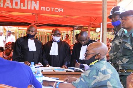 Ebola-Justice : Procès  Mouzoko, les avocats des docteurs Sangala et Luendo malmènent le ministère public suite aux irrégularités dans les renvoies