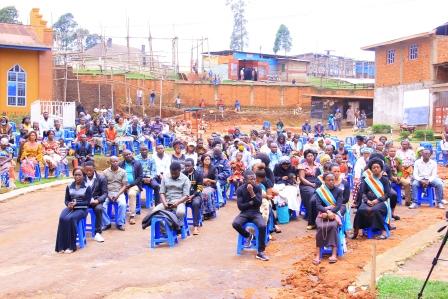 Nord-Kivu : le cadre de concertation de la jeunesse de Butembo demande au gouverneur de province de sursoir son arrêté avançant les heures de couvre-feu jusqu’à 19h00