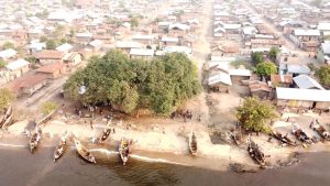 Village de Kyavinyonge, une enclave de pêche appartenant à la COOPEVI, située à près de 80 Km Sud-est de Butembo. Crédit photo:   GreenAfia